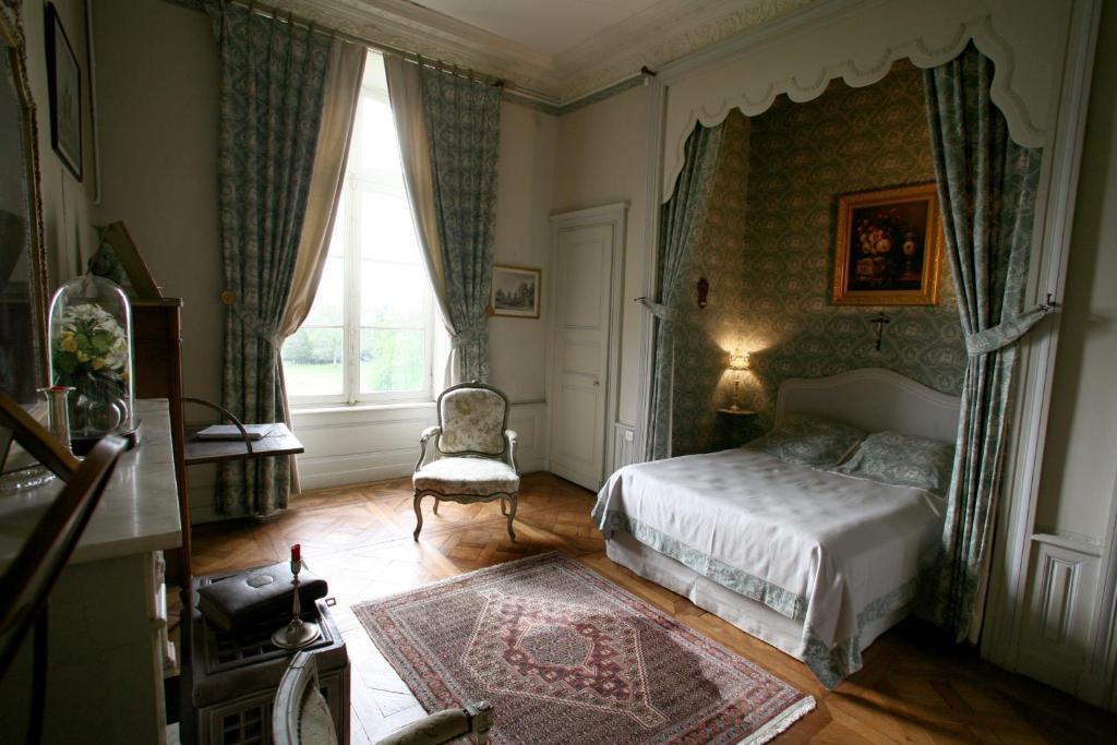 Chateau De Beaujeu Sens-Beaujeu Стая снимка