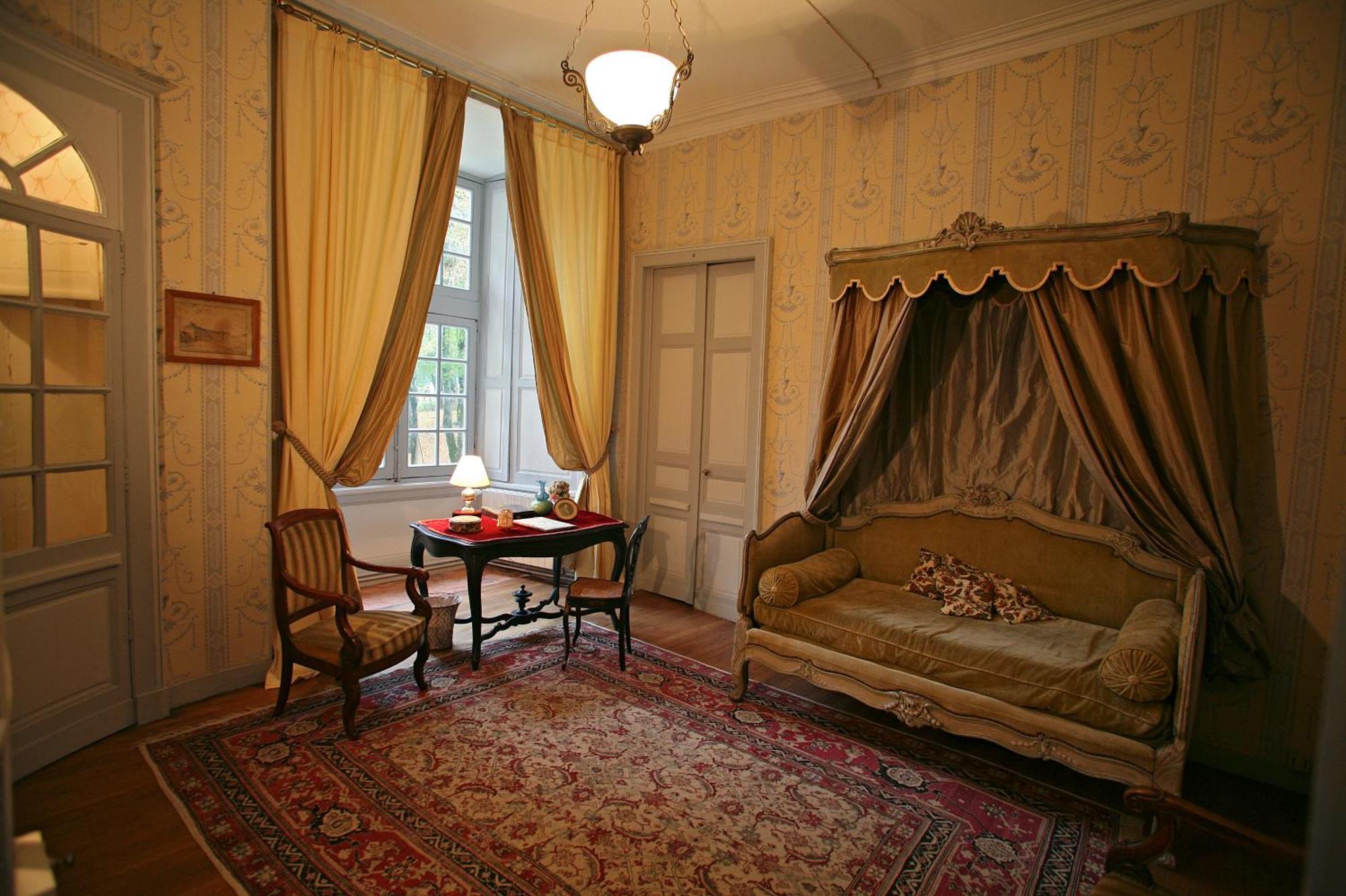 Chateau De Beaujeu Sens-Beaujeu Екстериор снимка